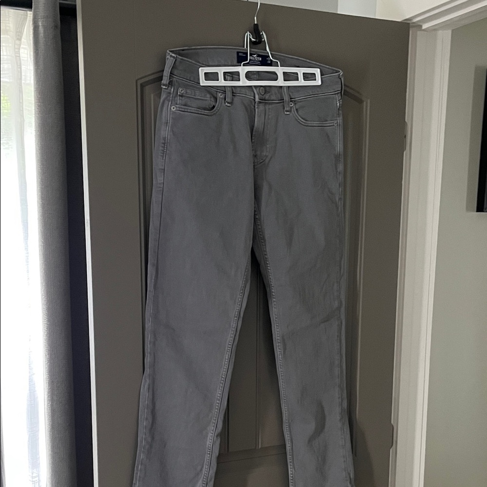 Hollister Slim Straight Gray Jeans